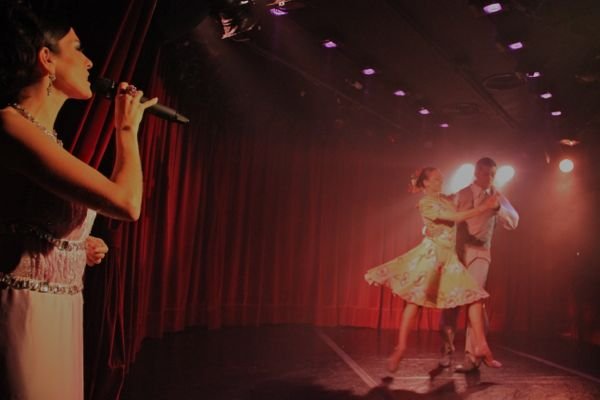 Rojo Tango em Buenos Aires por mikix