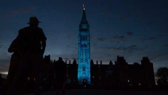 Ottawa em azul com a chegado do bebê real